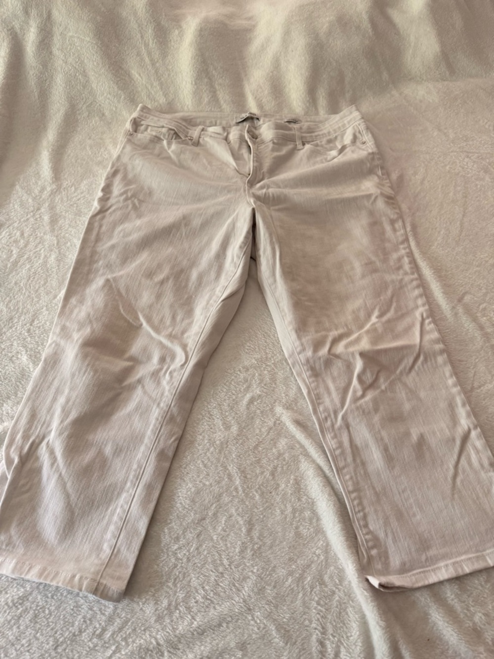 Nine West White Denim Chrystie Capris Size 16